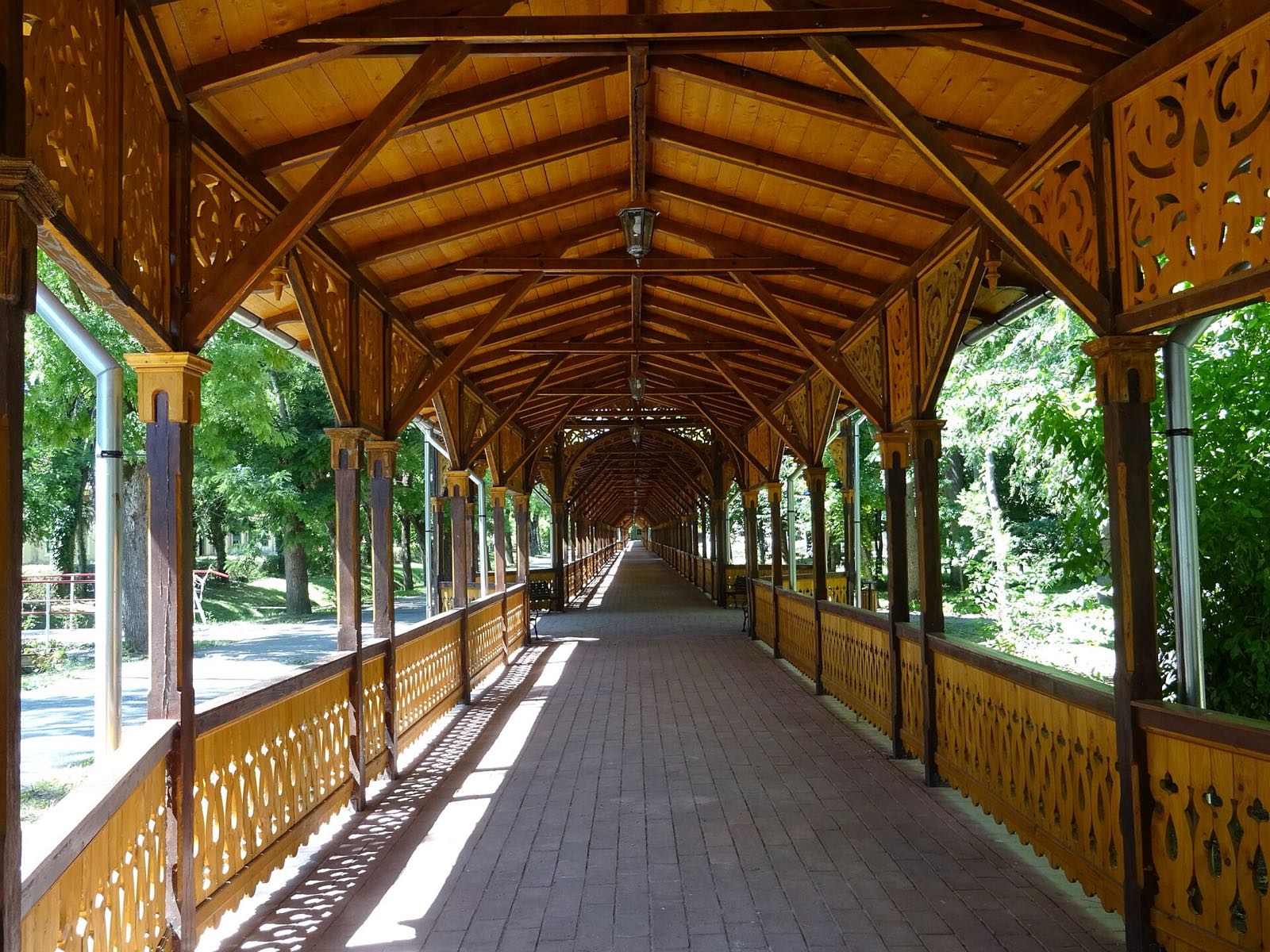 Interiorul colonadei